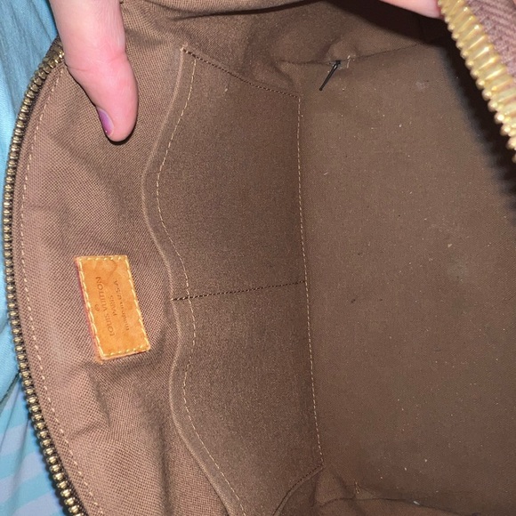 Louis Vuitton Monogram Tivoli PM Bag - Picture 7 of 11